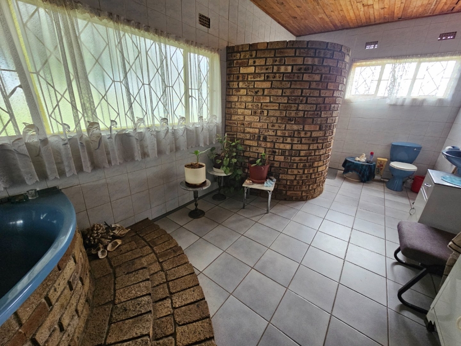 8 Bedroom Property for Sale in Potchefstroom Rural North West